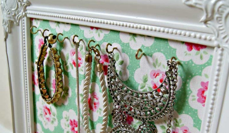 Are you ready for a shabby chic DIY project?